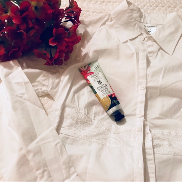 Motherhood size medium black blouse drawstring - Picture 2 of 8